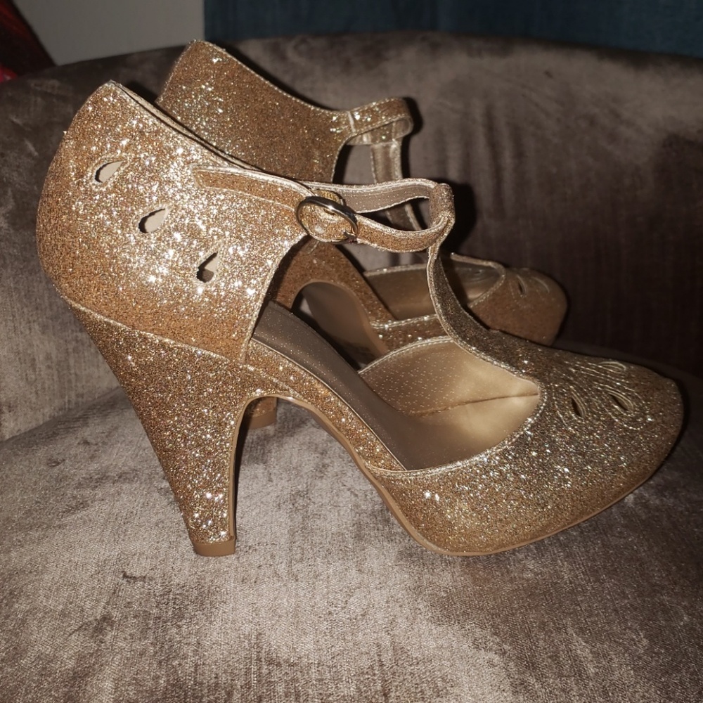 Gold glitter heels